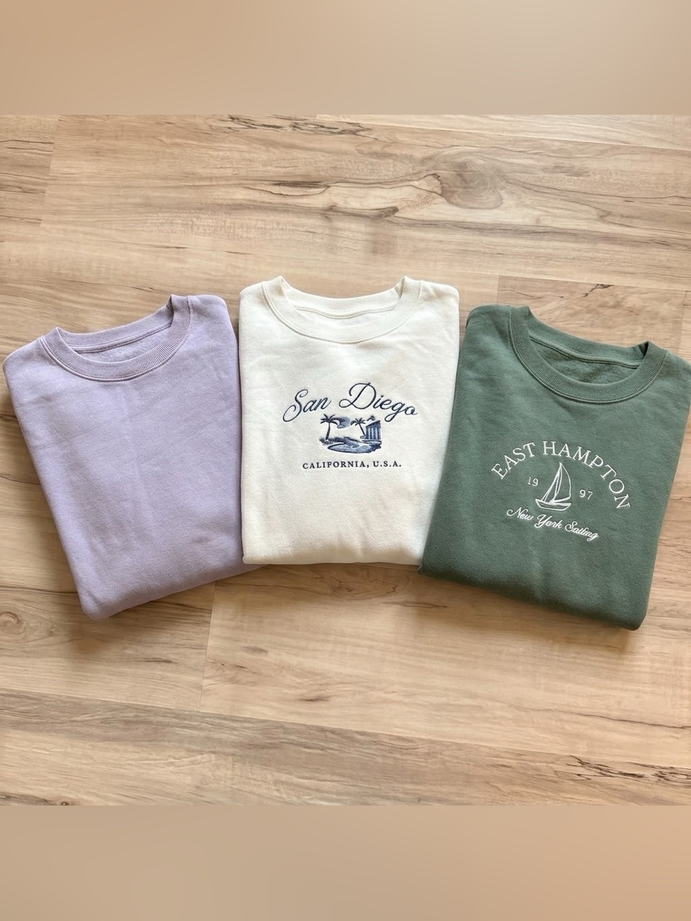 Hollister San Diego Graphic Crewneck Sweatshirt - Cream